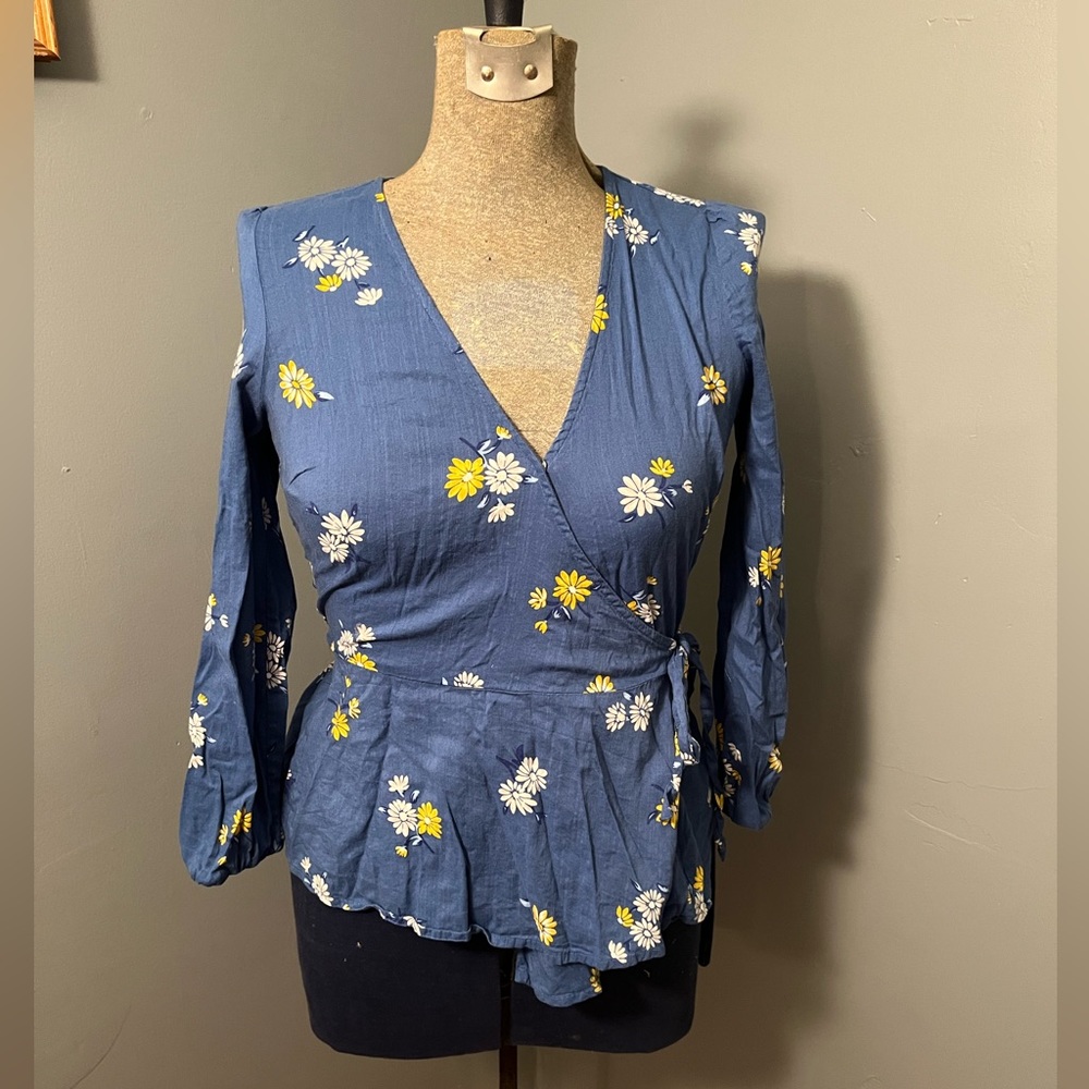 Old Navy side tie women’s blouse size xs